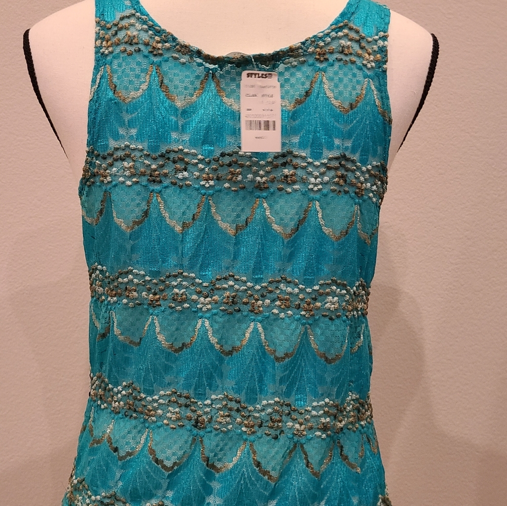 Styles for Less Stretchy Lace Tank Top - Picture 2 of 3